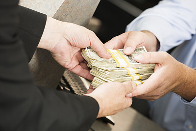 員工能否以未支付年休假工資為由辭職主張經(jīng)濟補償金？